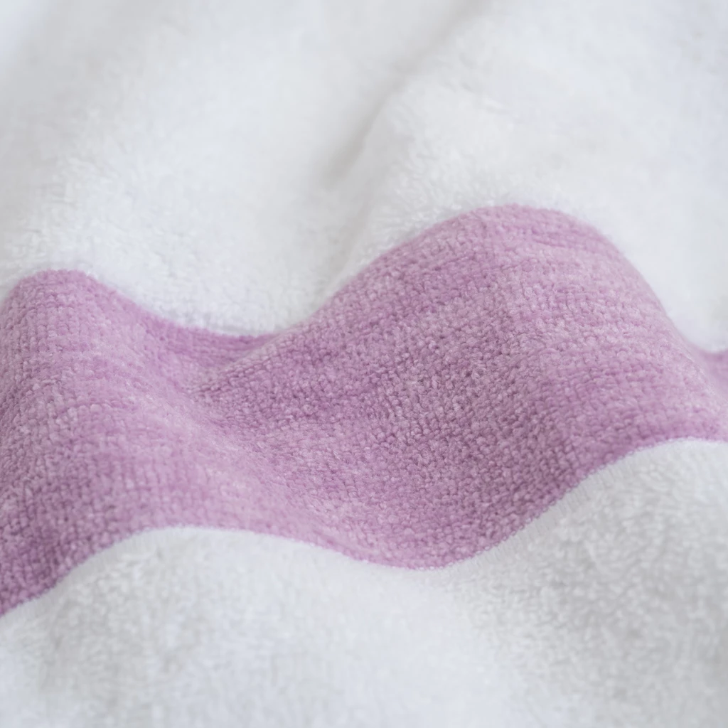 Badetuch mit Chenille-Bordüre Lila