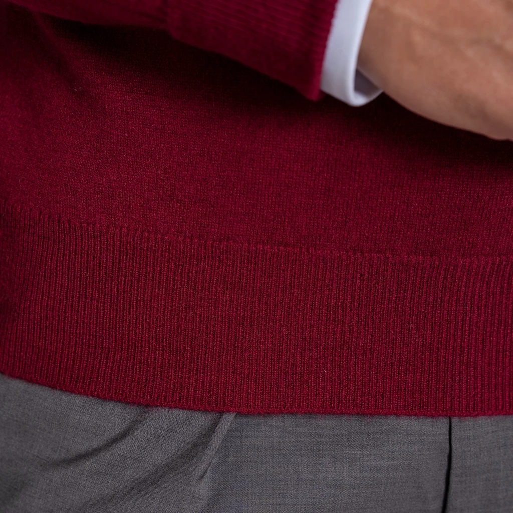 William Lockie X Torquato V-Ausschnitt Kaschmir Claret 52
