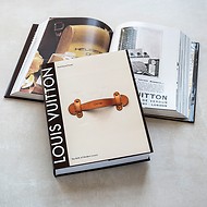 Buch: Louis Vuitton: The Birth Of Modern Luxury