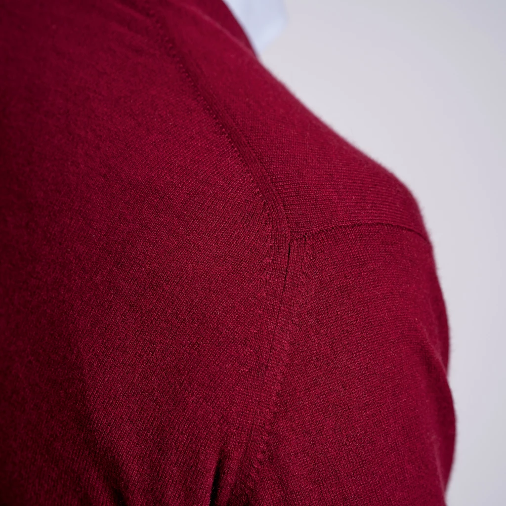 William Lockie X Torquato Rundhals Kaschmir Claret 50