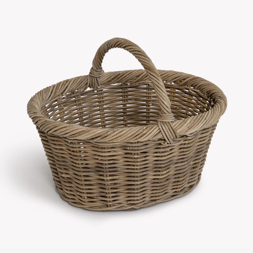 Großer Tragekorb aus Rattan