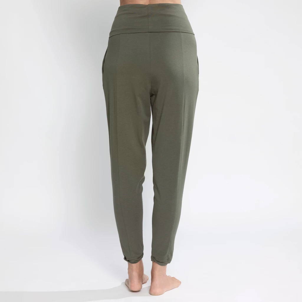 Sunday in Bed X Torquato Pyjamahose Mila lang Olive XL