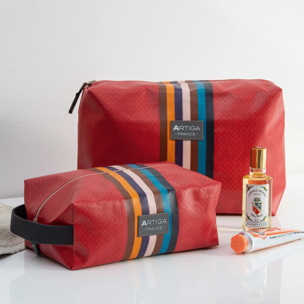 Waschzeugtasche Chevron von Artiga Groß Rot